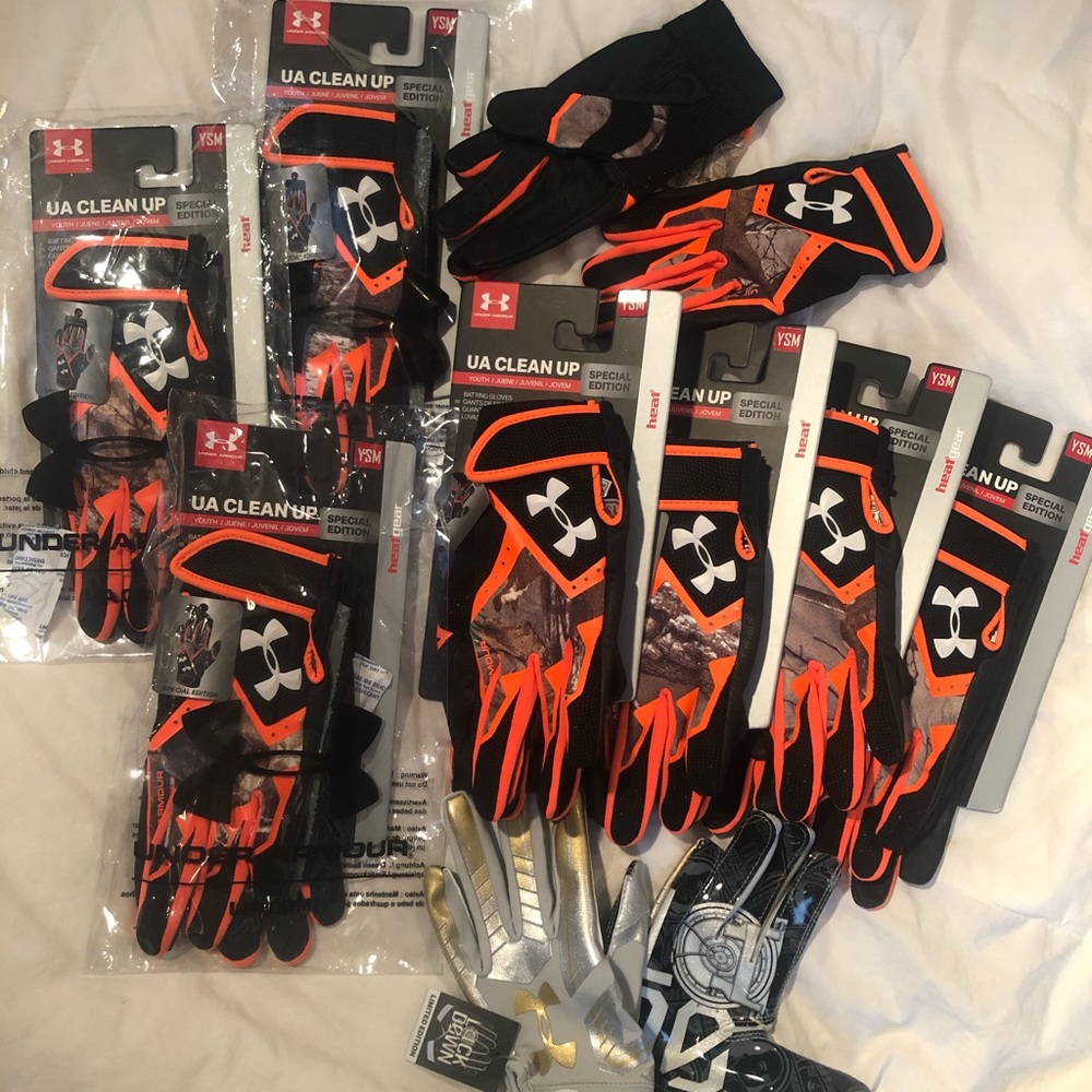 Under Armour batting gloves price for lot